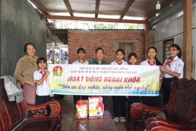 Hoạt động ngoại khoá: “Đền ơn đáp nghĩa, uống nước nhớ nguồn”