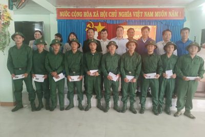Trường PTDTBT TH&THCS Trà Bùi thăm những thanh niên ưu tú tham gia nghĩa vụ quân sự năm 2025