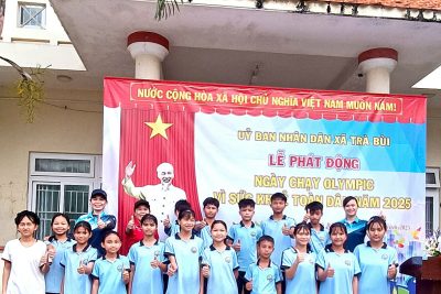 Thầy và trò Trường PTDTBT TH&THCS Trà Bùi tham gia chạy Olympic vì sức khoẻ toàn dân năm 2025 trên địa bàn xã Trà Bùi