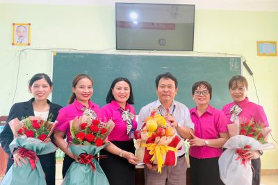 Chia tay và chào đón Giáo viên chuyển và nhận công tác